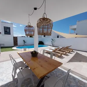 https://villa-stefi.in-canary-islands.com